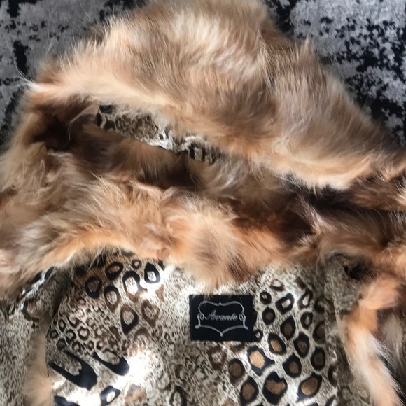 AVANTE Raccoon Walker Collared/hoodie Vest - Picture 4 of 5